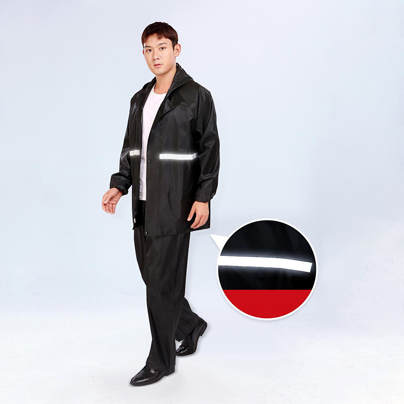 Abrigo con capucha y pantalón  - Motorcycle Gear Mens reseña y precio